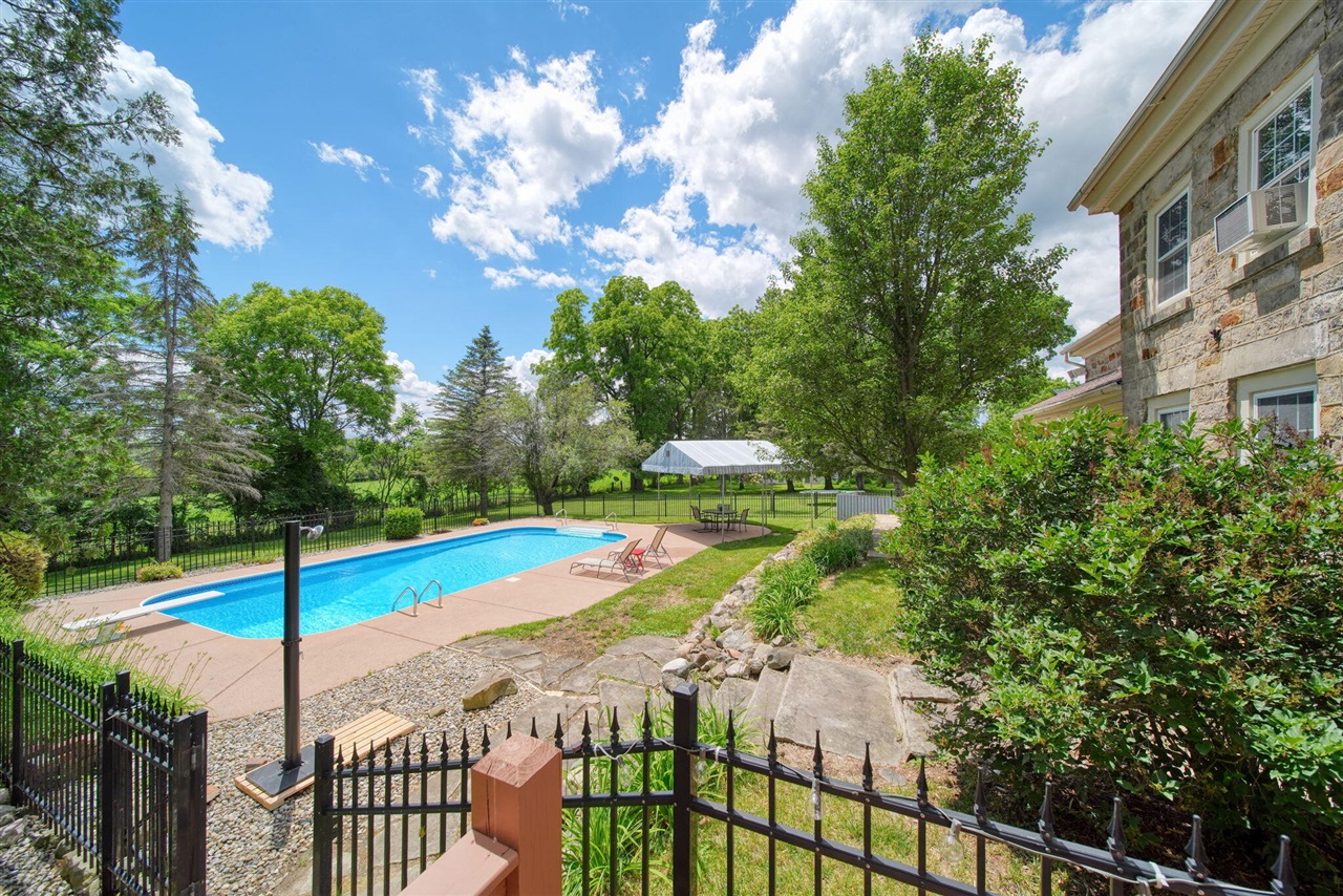 208 Glasgow Road Jackson, MI 49201 - Photo 50 of 99