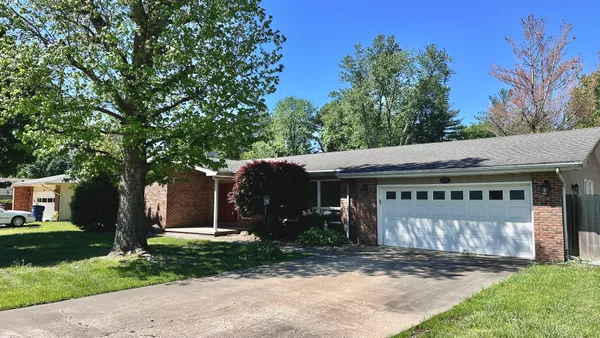 $190,000 | 207 North Illinois Avenue, West Frankfort, IL 62896