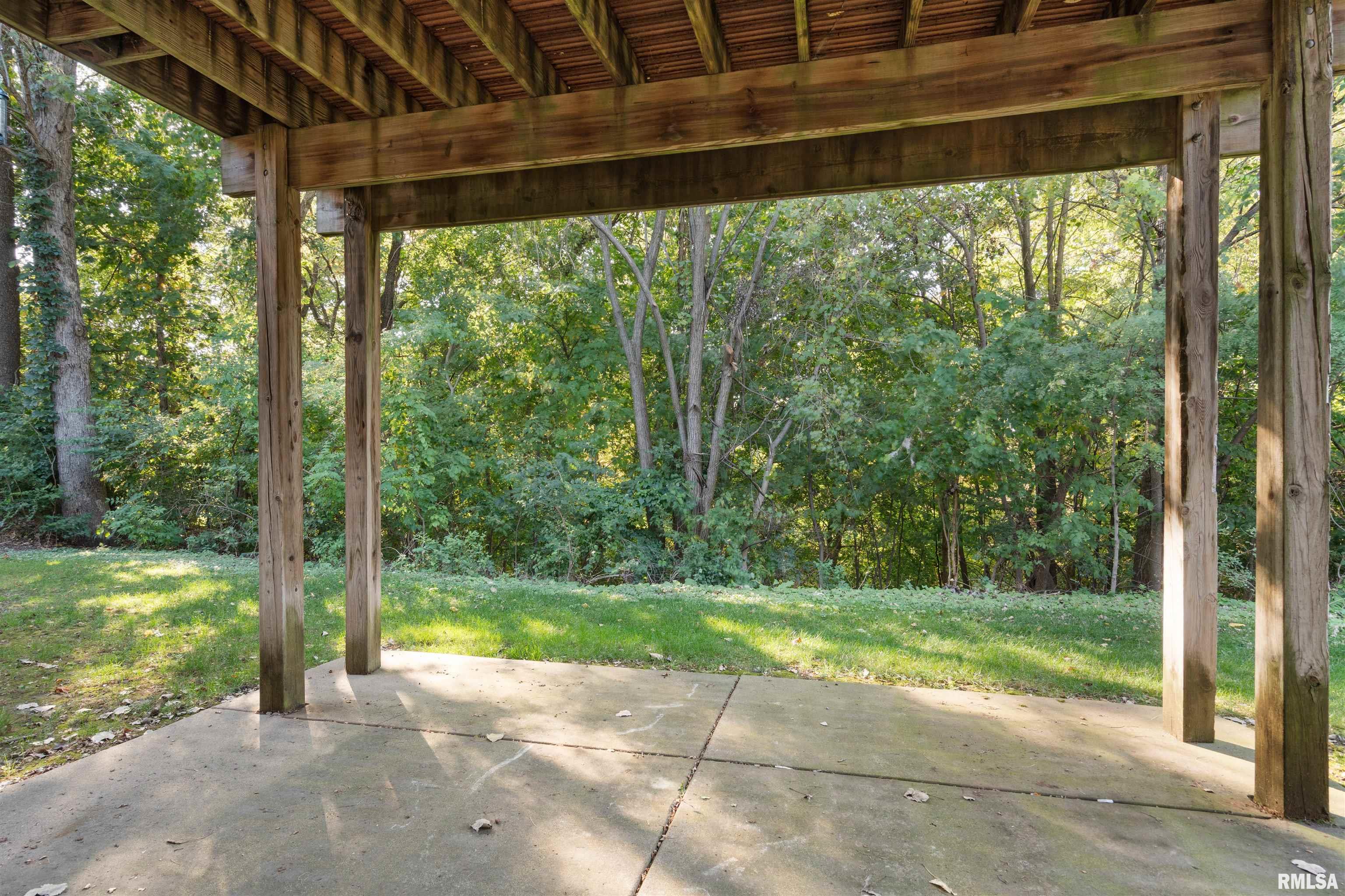 1101 2nd Street Moline, IL 61265 - Photo 23 of 27