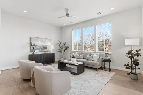 $450,000 | 1361 Moy Street, Houston, TX 77007