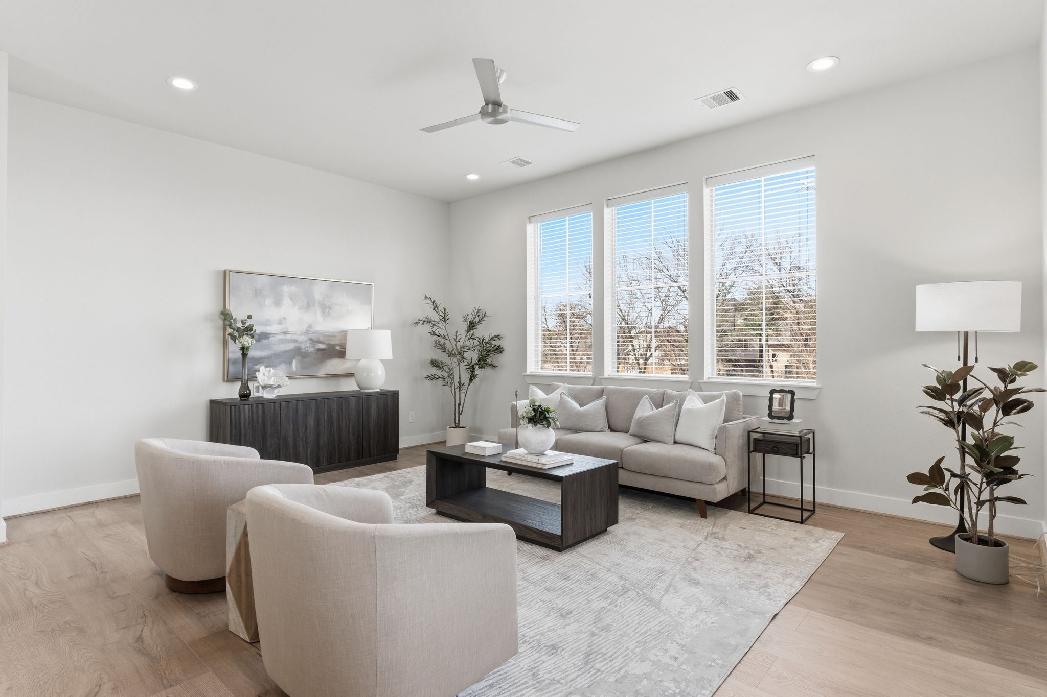 1361 Moy Street Houston, TX 77007 - Photo 6 of 37