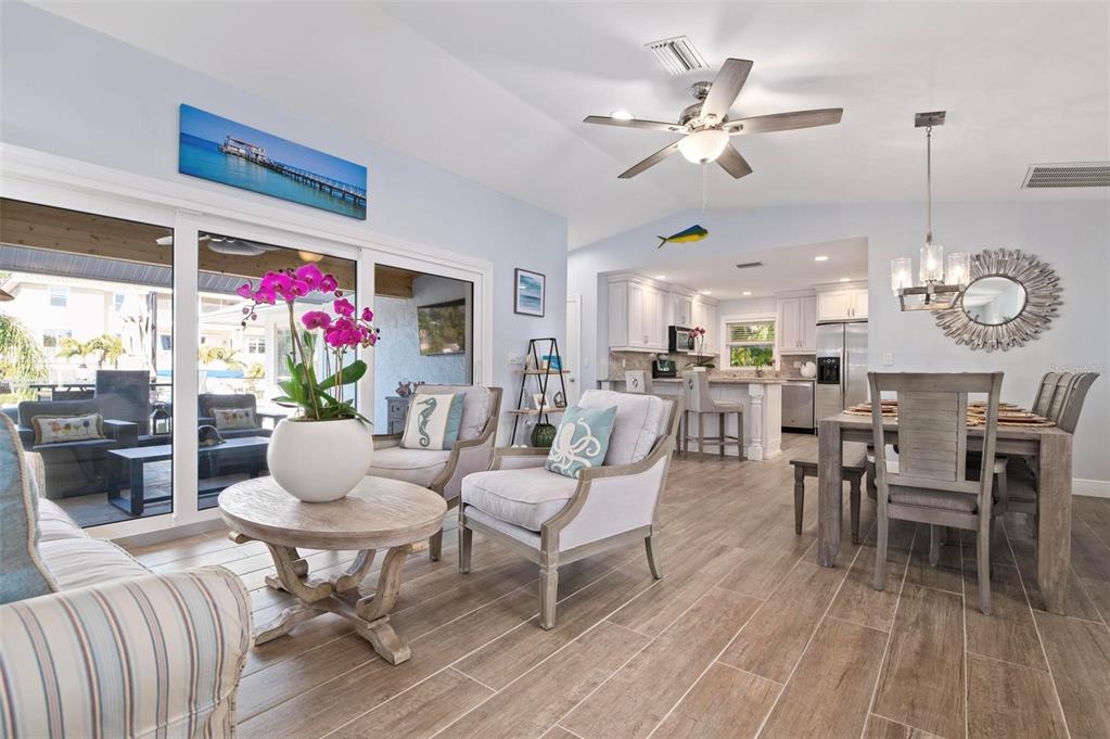 607 North Point Drive Holmes Beach, FL 34217 - Photo 14 of 81