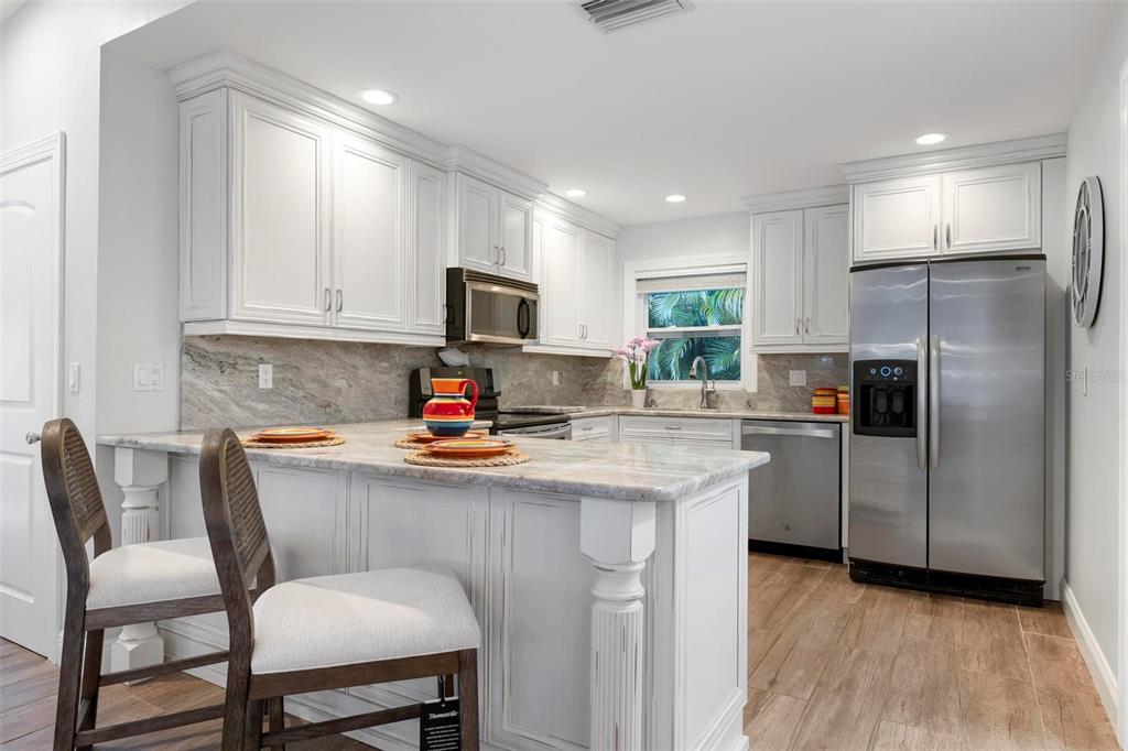 607 North Point Drive Holmes Beach, FL 34217 - Photo 20 of 81