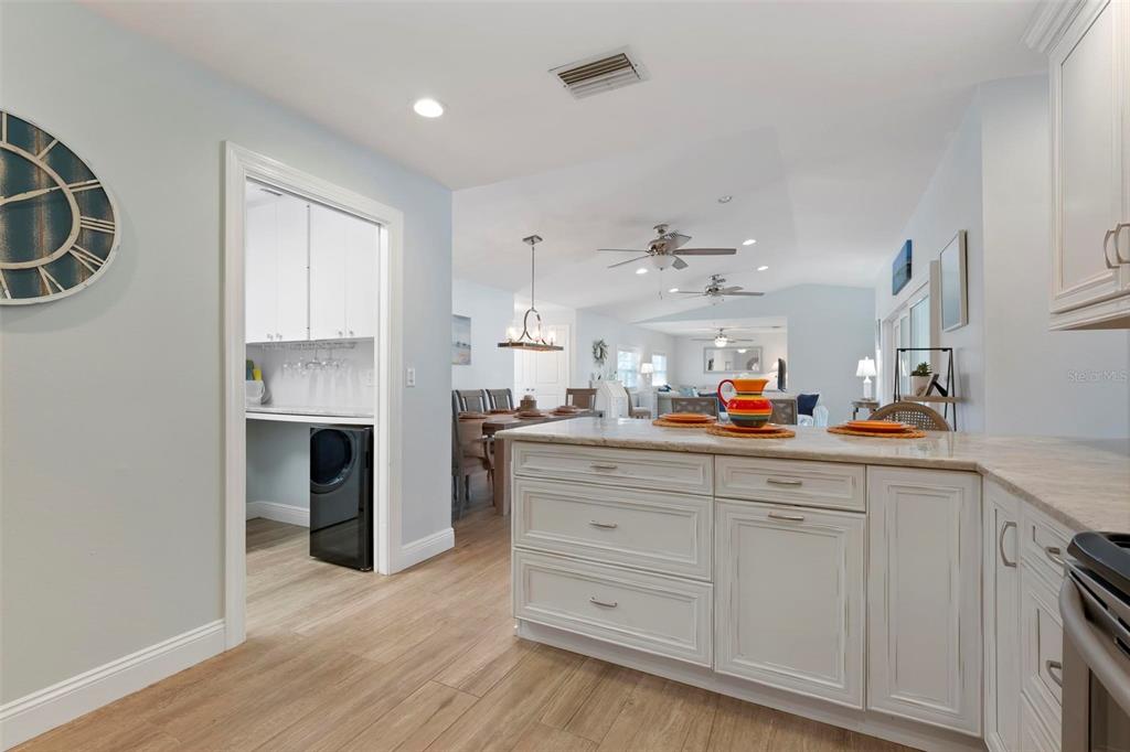 607 North Point Drive Holmes Beach, FL 34217 - Photo 23 of 81
