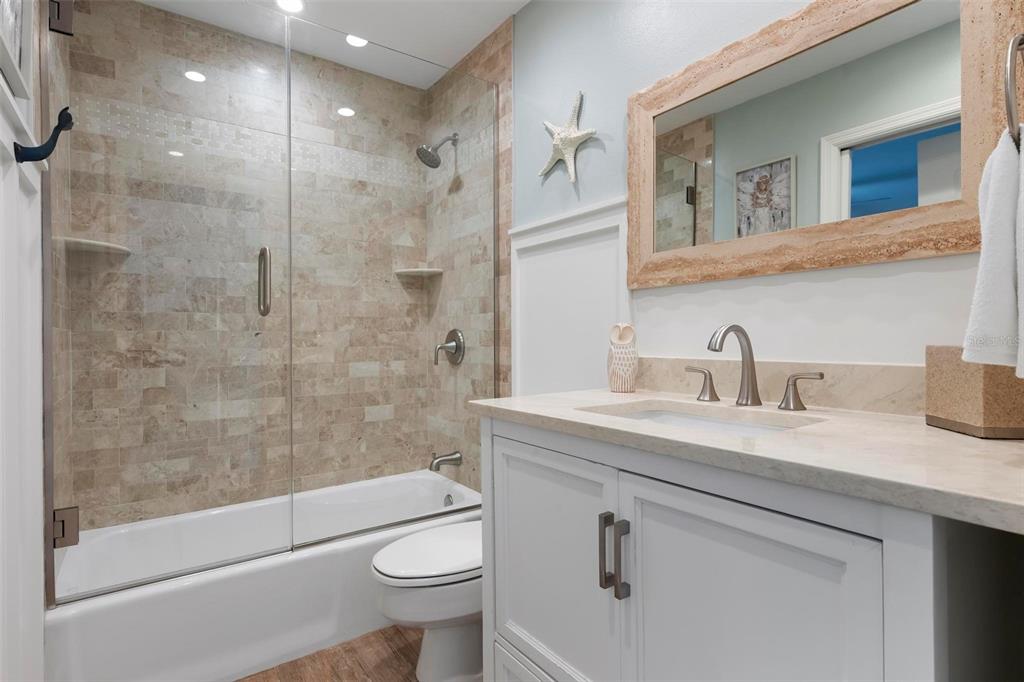 607 North Point Drive Holmes Beach, FL 34217 - Photo 35 of 81