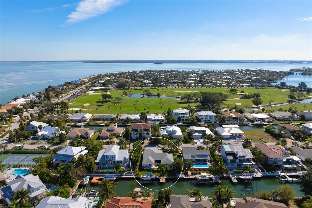 607 North Point Drive Holmes Beach, FL 34217 - Photo 5 of 81