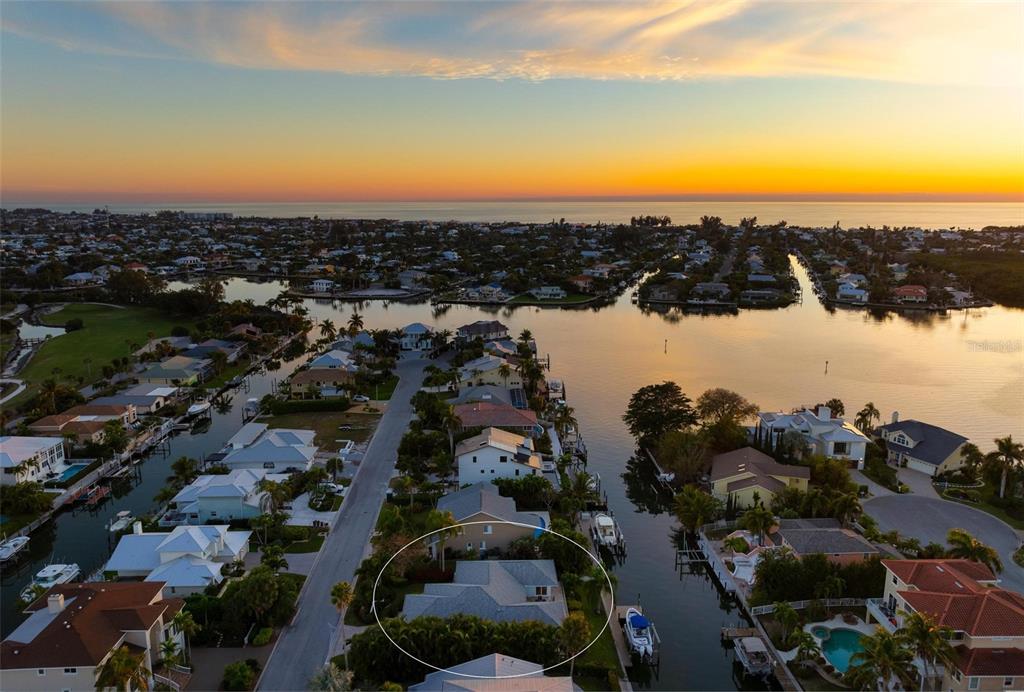 607 North Point Drive Holmes Beach, FL 34217 - Photo 60 of 81