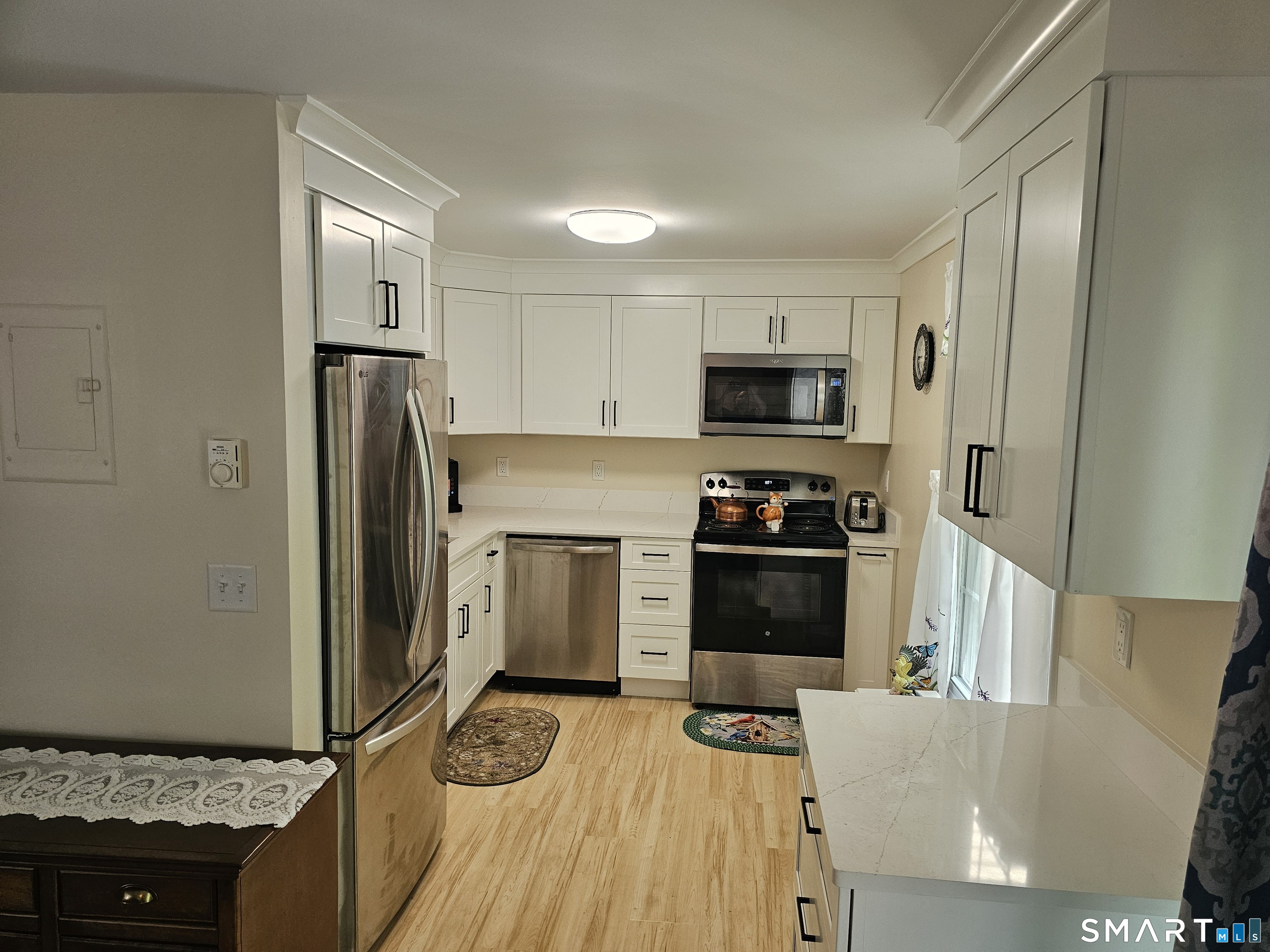 18 Meryl Court Groton, CT 06340 - Photo 8 of 22