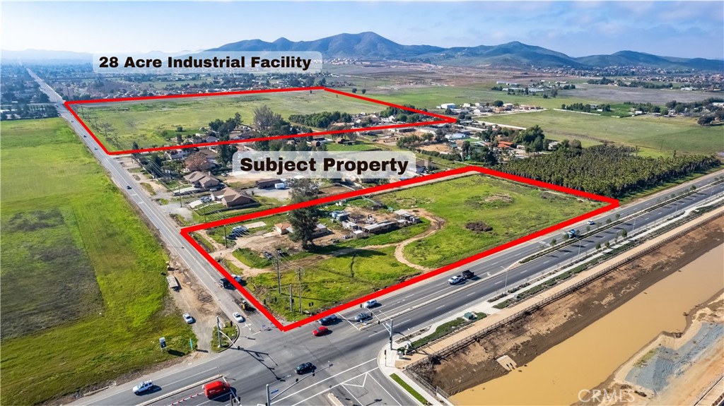 26041 Murrieta Road Menifee, CA 92585 - Photo 6 of 10 Industrial neighbor