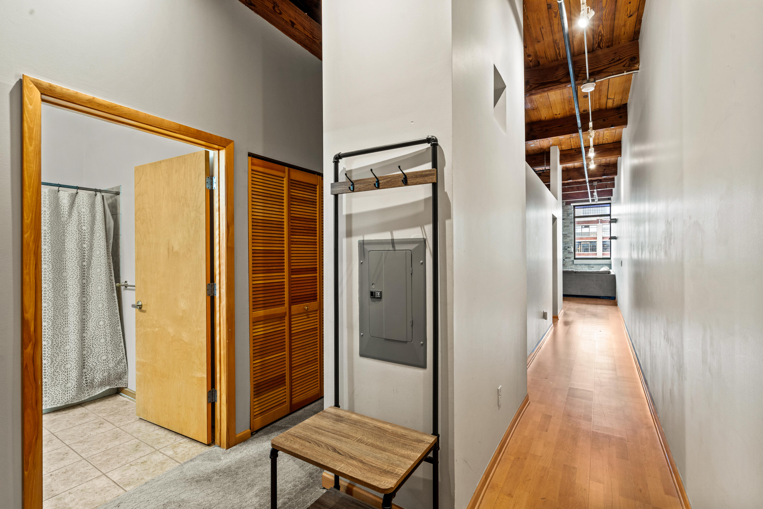 200 South Water Street, Unit 307 Milwaukee, WI 53204 - Photo 10 of 19 Hall