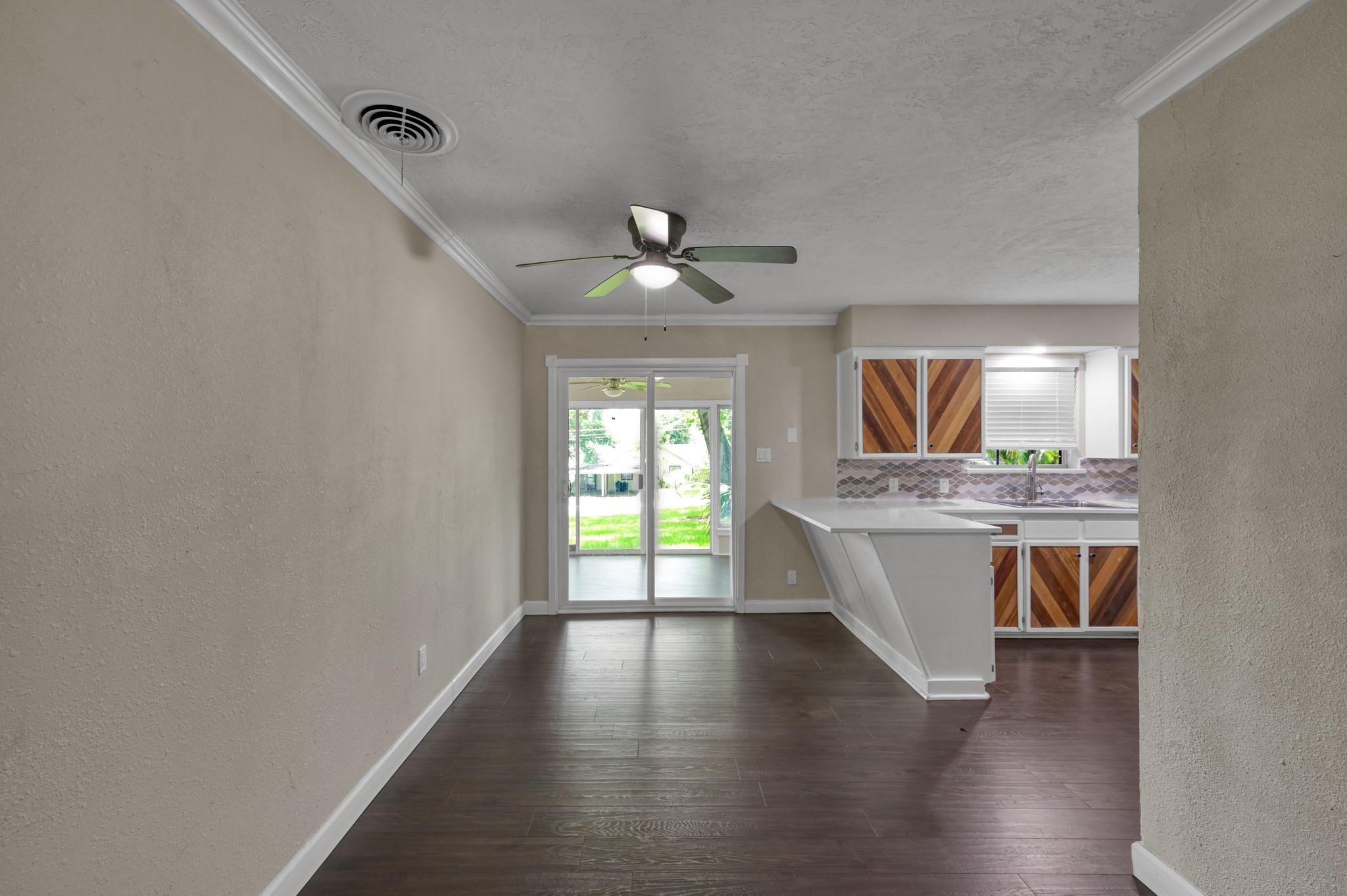 13544 Northshore Loop Conroe, TX 77304 - Photo 13 of 34