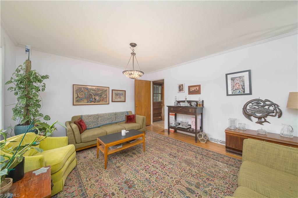 1139 Kentmere Road Greensboro, NC 27406 - Photo 4 of 24