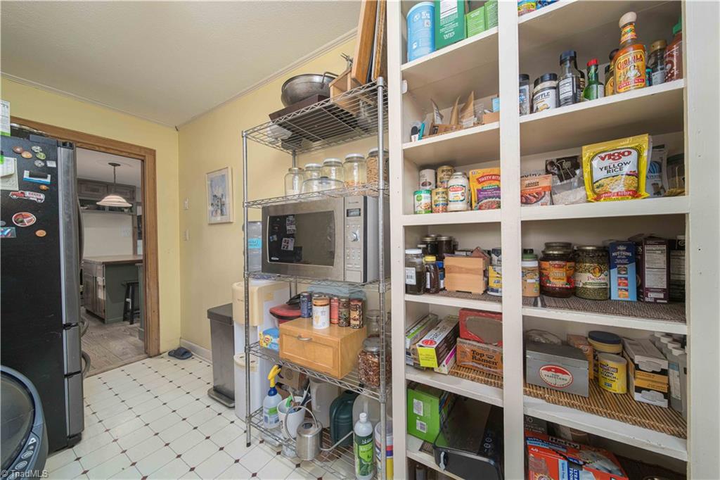 1139 Kentmere Road Greensboro, NC 27406 - Photo 7 of 24