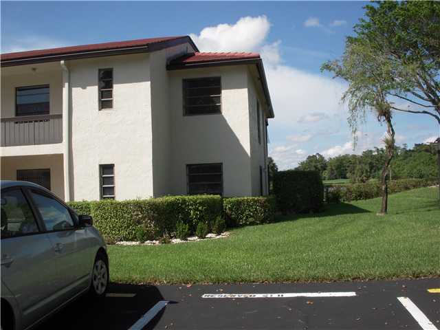 8425 Casa Del Lago, Unit 21J Boca Raton, FL 33433 - Photo 1 of 20 Primary Photo