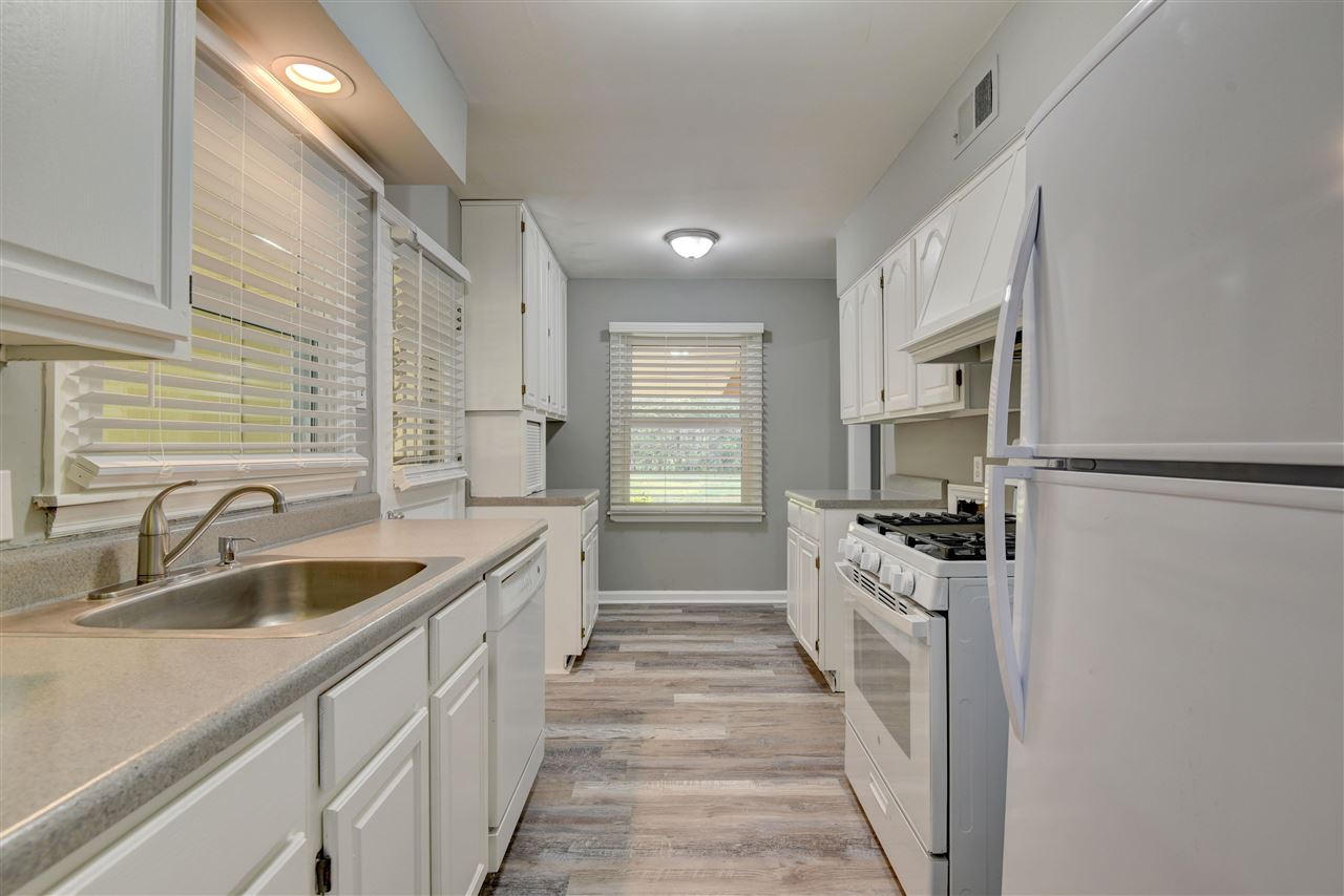 1452 Whitewater Road Memphis, TN 38117 - Photo 5 of 20