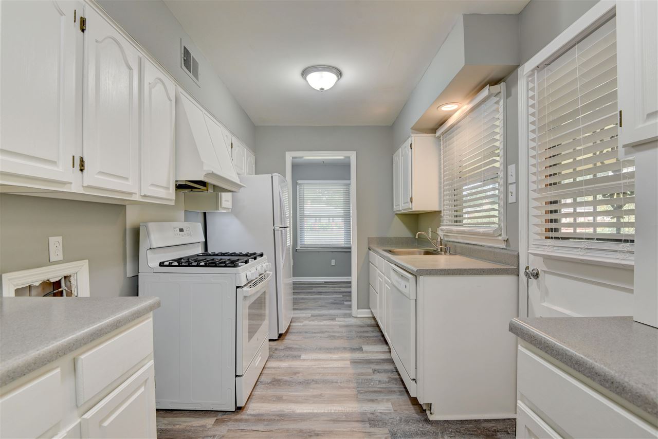 1452 Whitewater Road Memphis, TN 38117 - Photo 6 of 20
