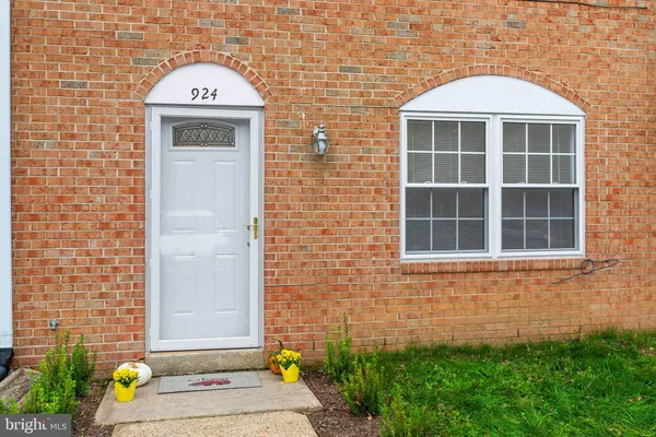 $1,875 | 924 Bellows Avenue, Fredericksburg, VA 22405