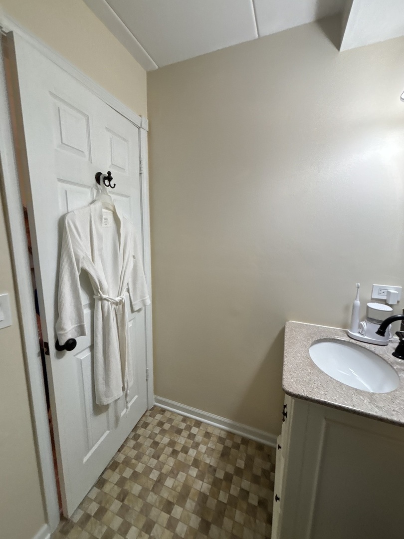 1 Renaissance Place, Unit 912 Palatine, IL 60067 - Photo 21 of 23