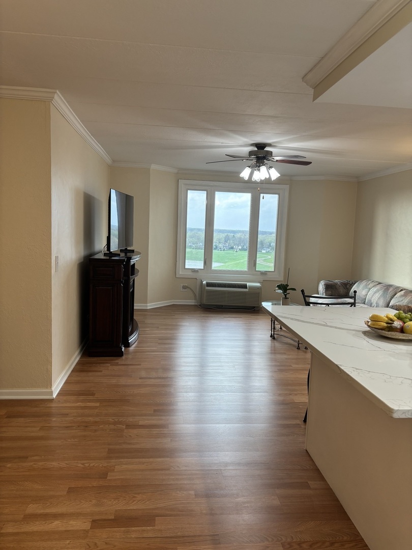 1 Renaissance Place, Unit 912 Palatine, IL 60067 - Photo 4 of 23