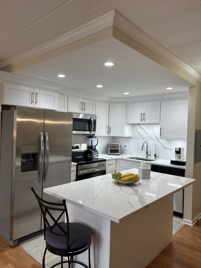 1 Renaissance Place, Unit 912 Palatine, IL 60067 - Photo 6 of 23