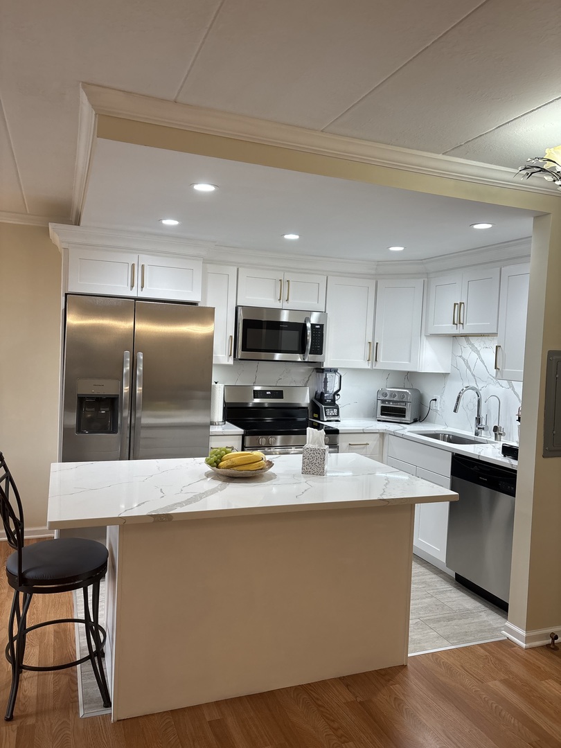 1 Renaissance Place, Unit 912 Palatine, IL 60067 - Photo 9 of 23