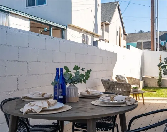 $1,400,000 | 228 Arena Street, Unit B, El Segundo, CA 90245
