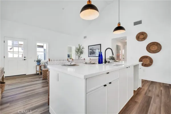 $1,400,000 | 228 Arena Street, Unit B, El Segundo, CA 90245
