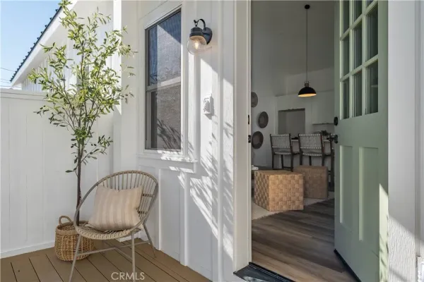 $1,400,000 | 228 Arena Street, Unit B, El Segundo, CA 90245