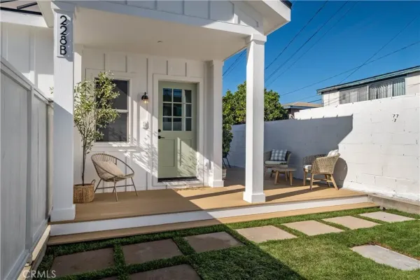 $1,400,000 | 228 Arena Street, Unit B, El Segundo, CA 90245