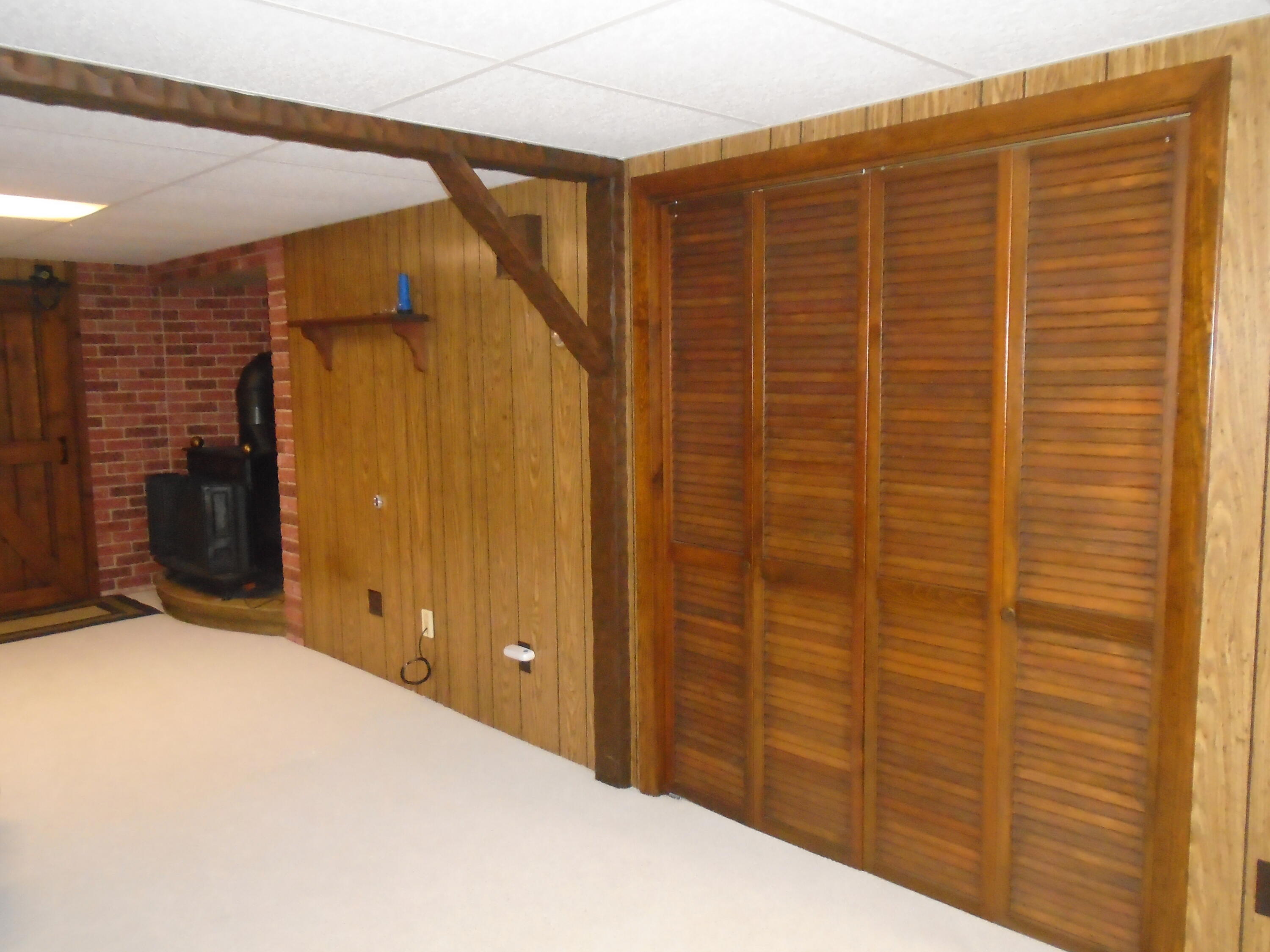 17 Sam Street Winslow, ME 04901 - Photo 15 of 29 Family Room