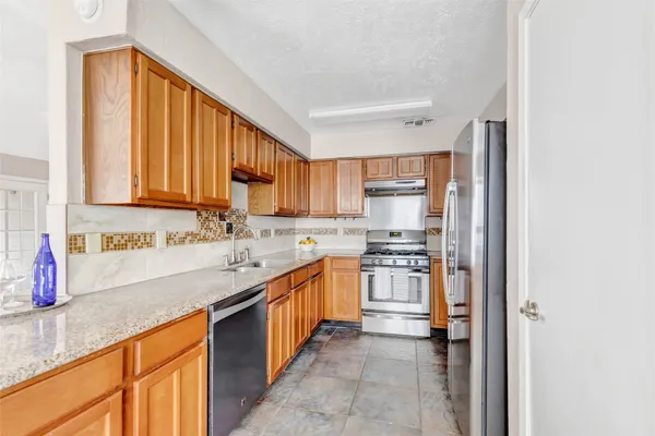 $1,700 | 7214 Dogwood Trail Drive, Humble, TX 77346