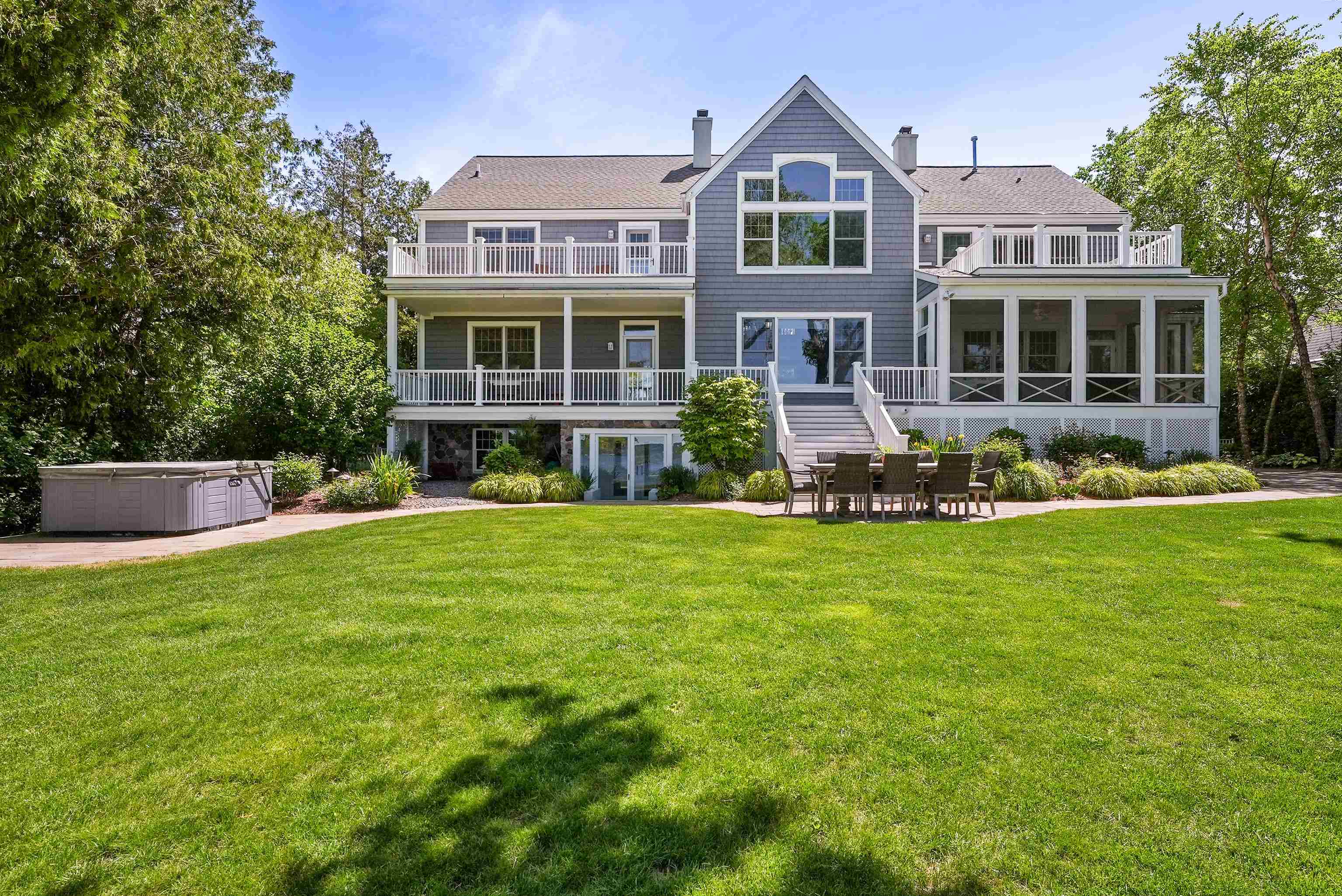 8030 South Lakeview Road Traverse City, MI 49684 - Photo 6 of 99