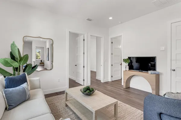 $564,900 | 5530 North 9th Street, Unit 3, Tampa, FL 33604