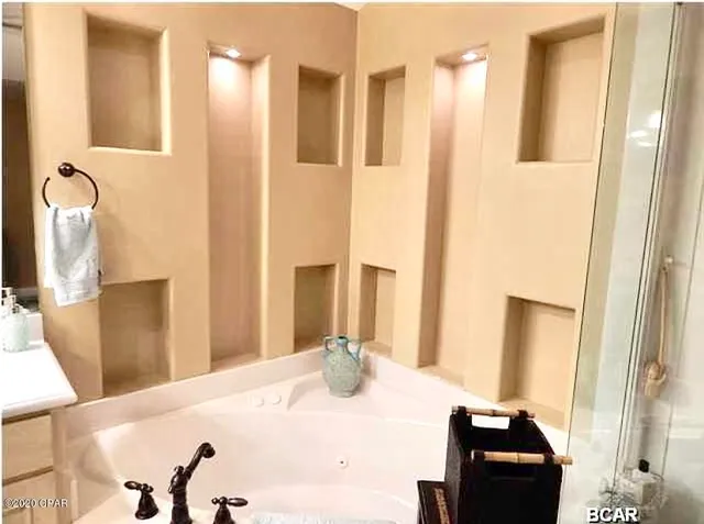 $3,400 | 7009 North Lagoon Drive, Unit 116, Panama City, FL 32408