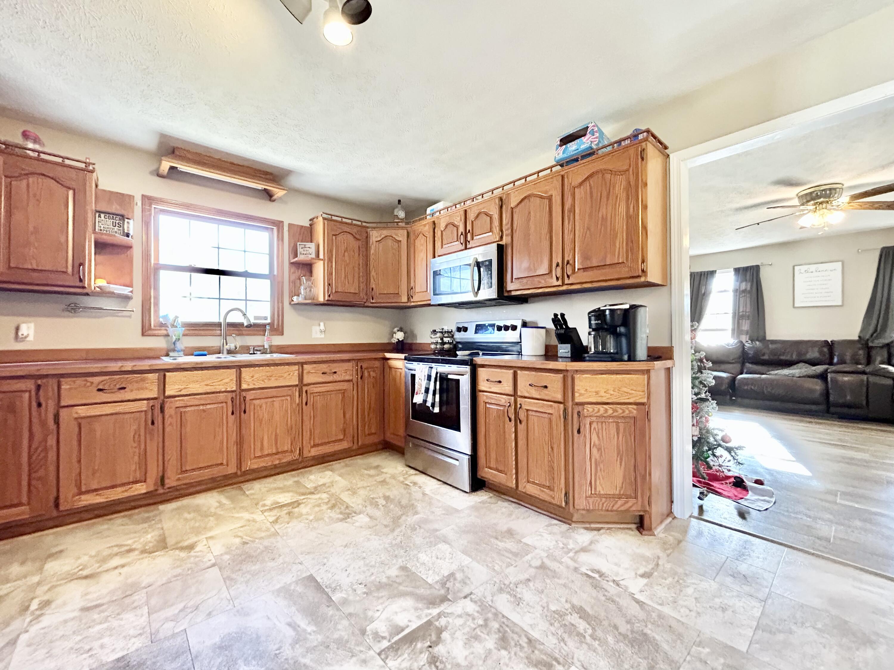 508 Wesley West Road Science Hill, KY 42553 - Photo 15 of 27 4DFD7D7C-672B-4E5F-9E95-816FB8B7CE90