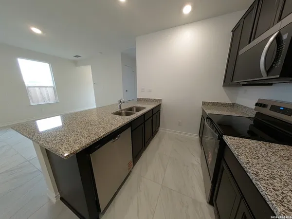 $1,550 | 9430 Platte Place, San Antonio, TX 78221