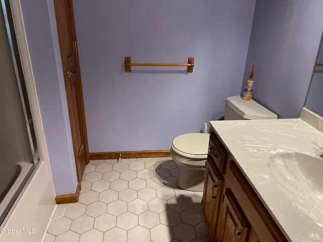 $3,500 | 8 Timberwick Drive, Halfmoon, NY 12065