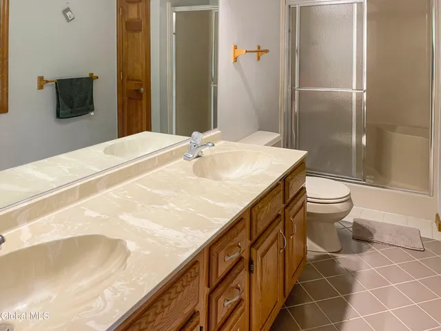 $3,500 | 8 Timberwick Drive, Halfmoon, NY 12065