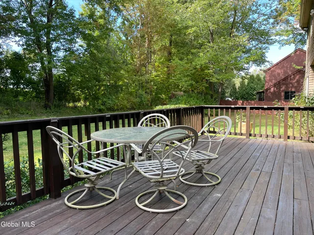 $3,500 | 8 Timberwick Drive, Halfmoon, NY 12065