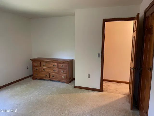 $3,500 | 8 Timberwick Drive, Halfmoon, NY 12065