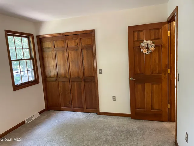 $3,500 | 8 Timberwick Drive, Halfmoon, NY 12065