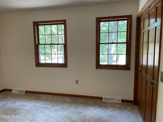 $3,500 | 8 Timberwick Drive, Halfmoon, NY 12065