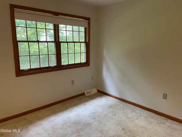 $3,500 | 8 Timberwick Drive, Halfmoon, NY 12065