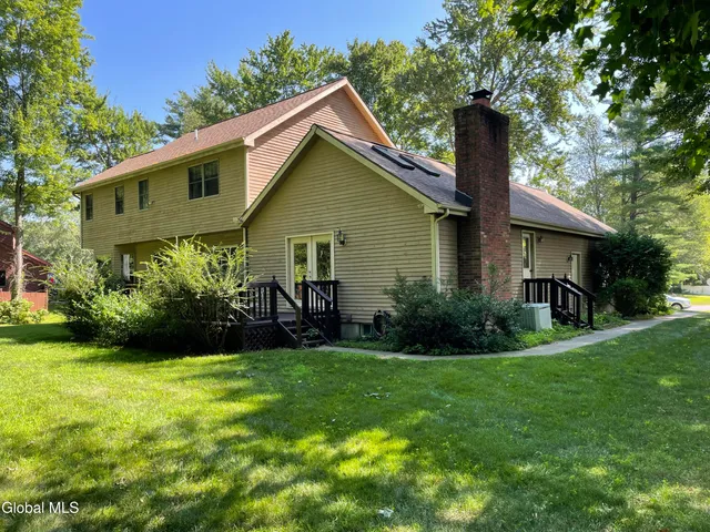 $3,500 | 8 Timberwick Drive, Halfmoon, NY 12065