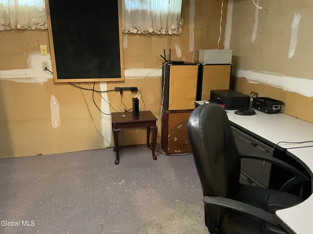 $3,500 | 8 Timberwick Drive, Halfmoon, NY 12065