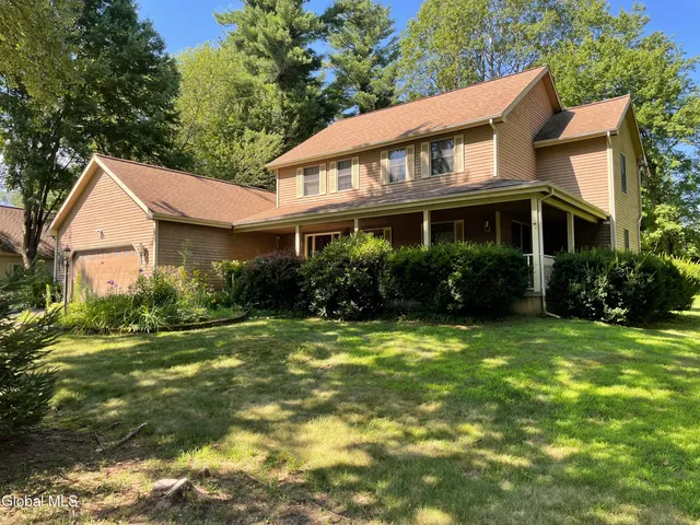 $3,500 | 8 Timberwick Drive, Halfmoon, NY 12065