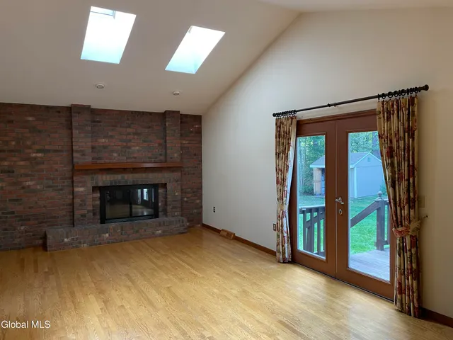 $3,500 | 8 Timberwick Drive, Halfmoon, NY 12065