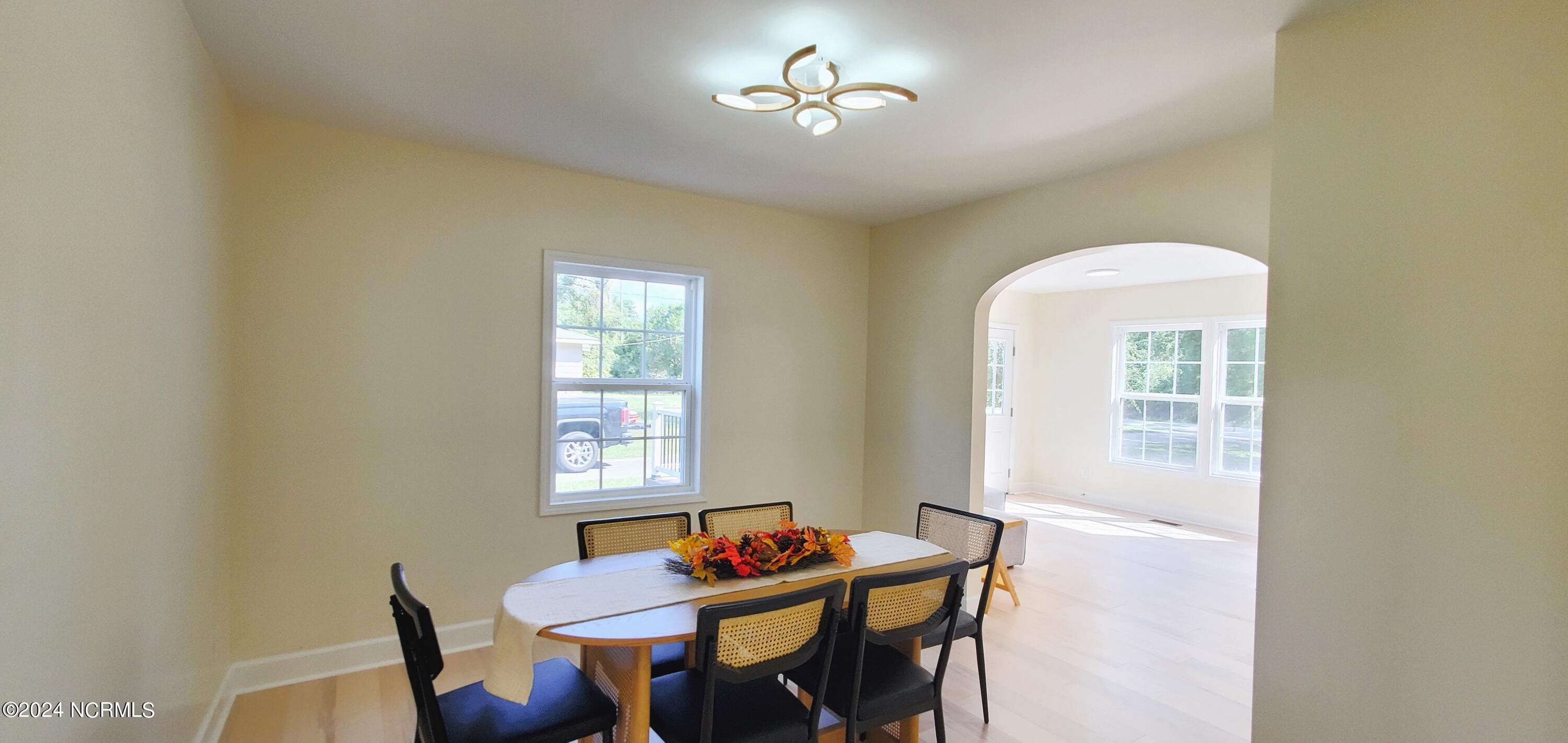 502 Sandy Point Road New Bern, NC 28560 - Photo 42 of 59 Dining Room