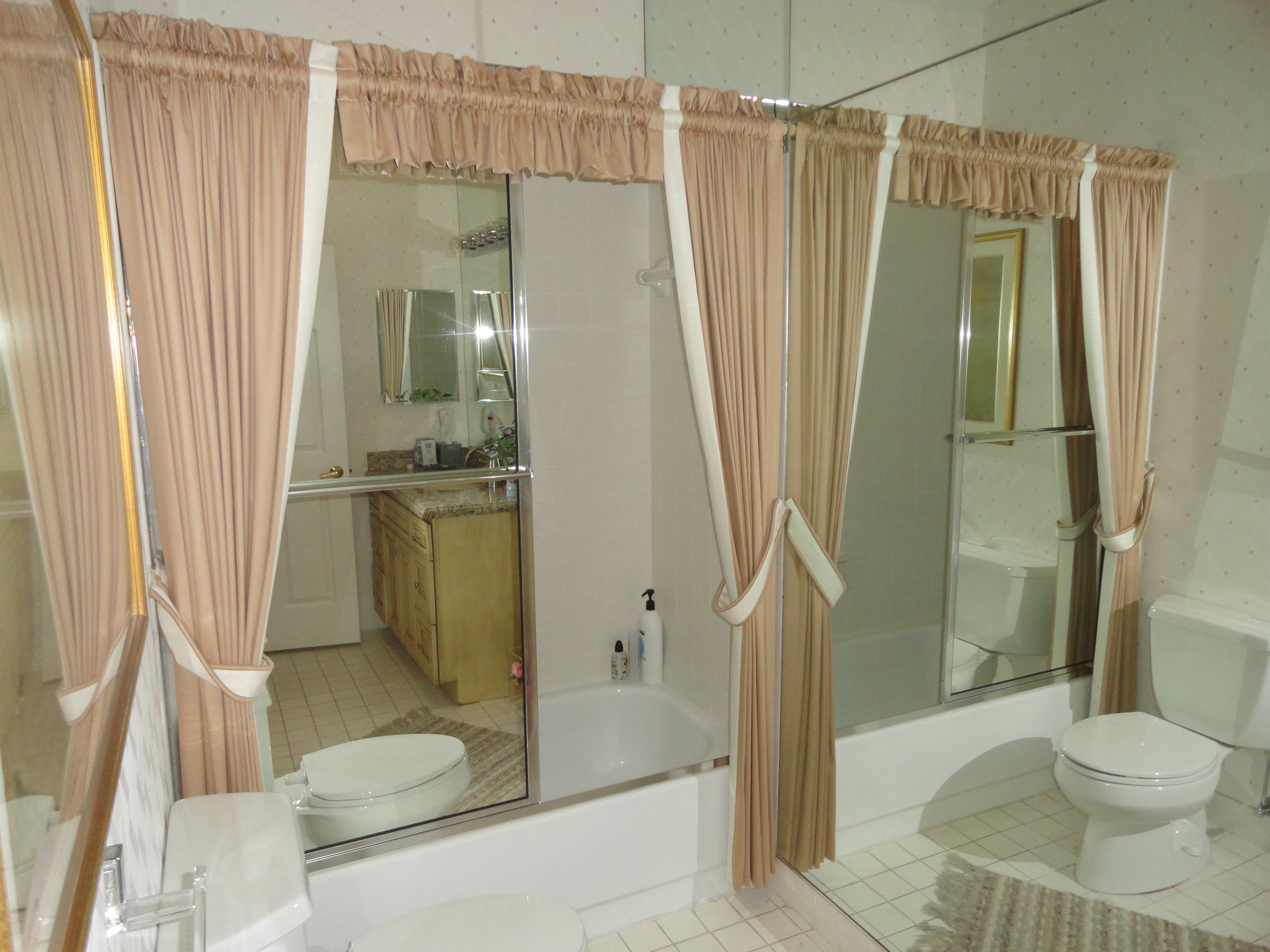 20036 Waters Edge Circle Boca Raton, FL 33434 - Photo 25 of 25 GUEST BATH