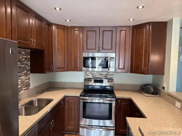 $3,195 | 8119 Paradise Valley Court, Spring Valley, CA 91977